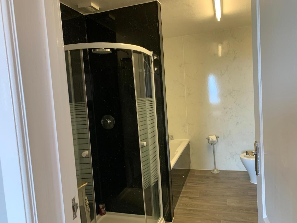 "Room Only" At Wetherby نايرن المظهر الخارجي الصورة